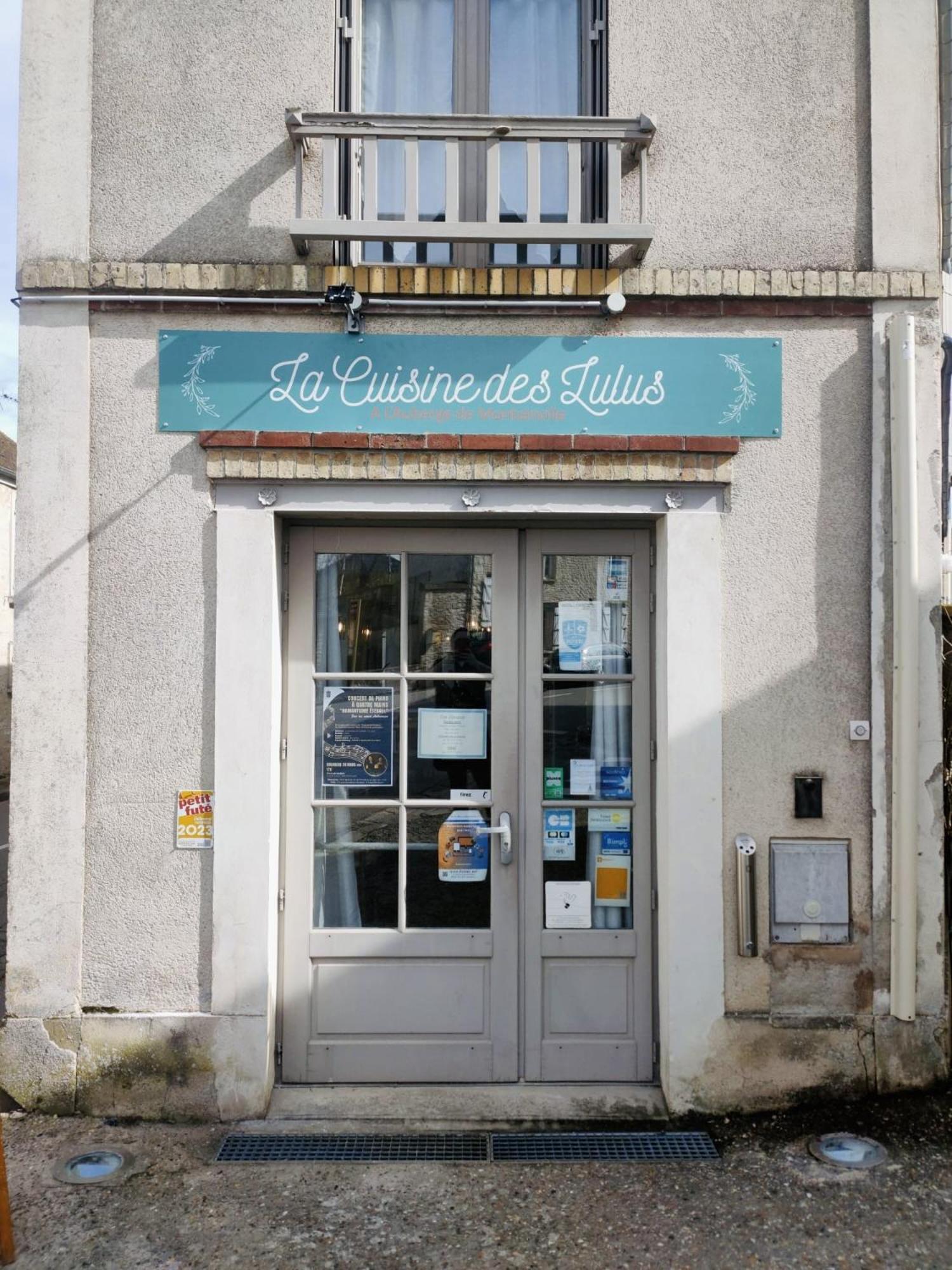 Hotel La Cuisine Des Lulus Montainville  Bagian luar foto