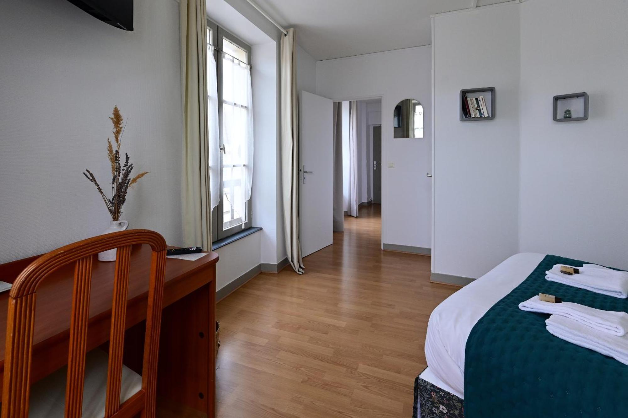 Hotel La Cuisine Des Lulus Montainville  Ruang foto