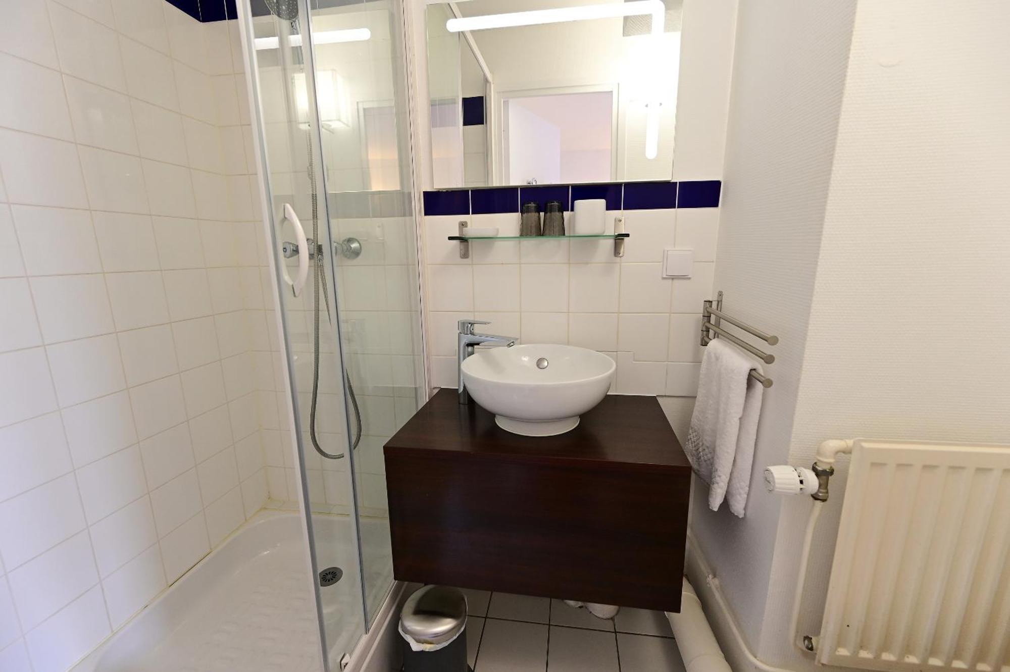Hotel La Cuisine Des Lulus Montainville  Ruang foto