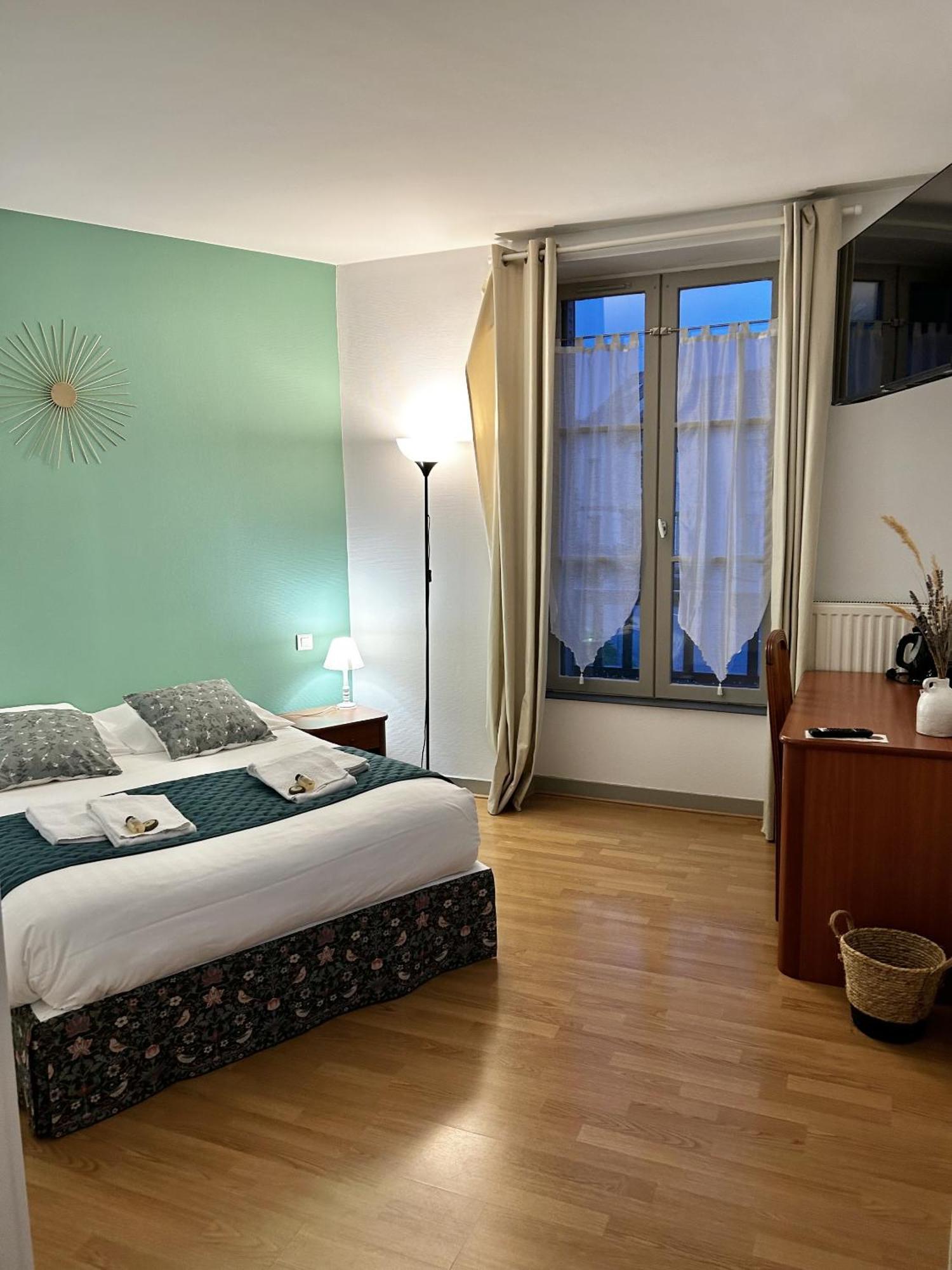 Hotel La Cuisine Des Lulus Montainville  Ruang foto